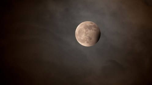 Moon-Night-Clouds-720x1280